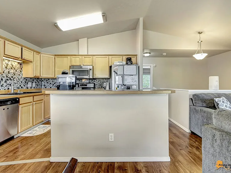 6524 Whispering Loop #B — Photo 15
