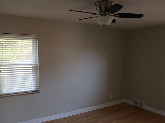 4th image of 1109 Moorlands Dr #2