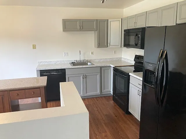 415 Stacey Lee Ct — Photo 5