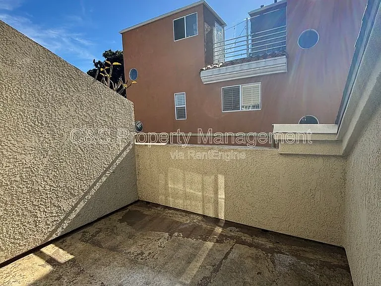 533 W 23rd St #9 — Photo 19