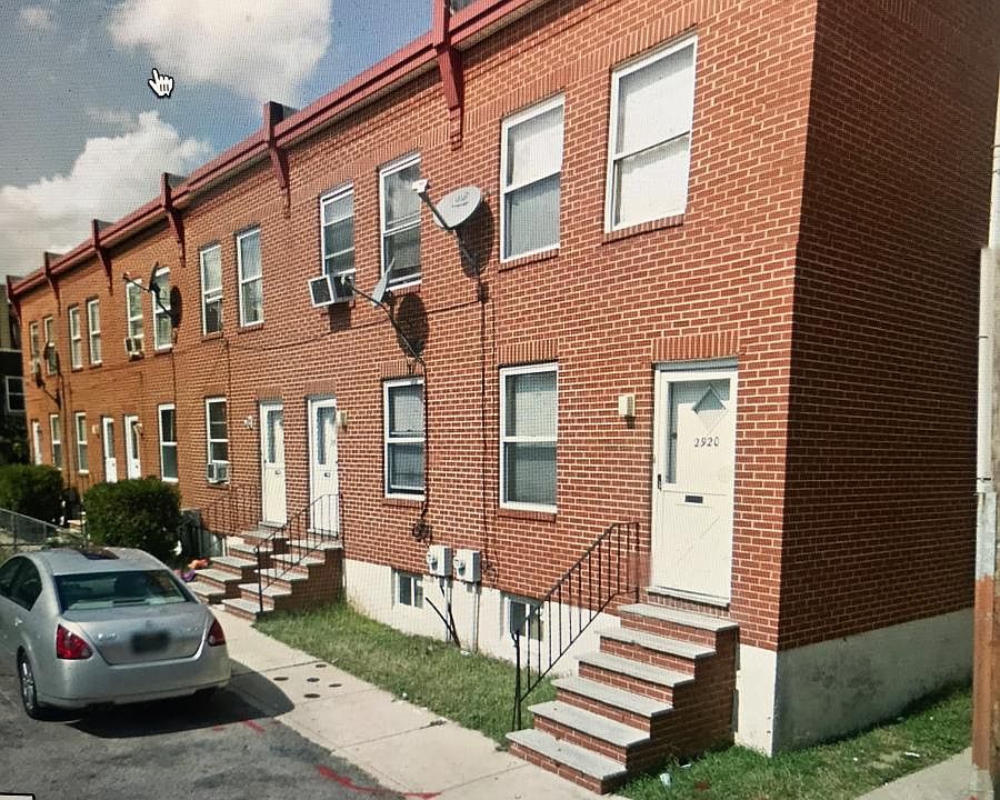 2926 N Van Pelt