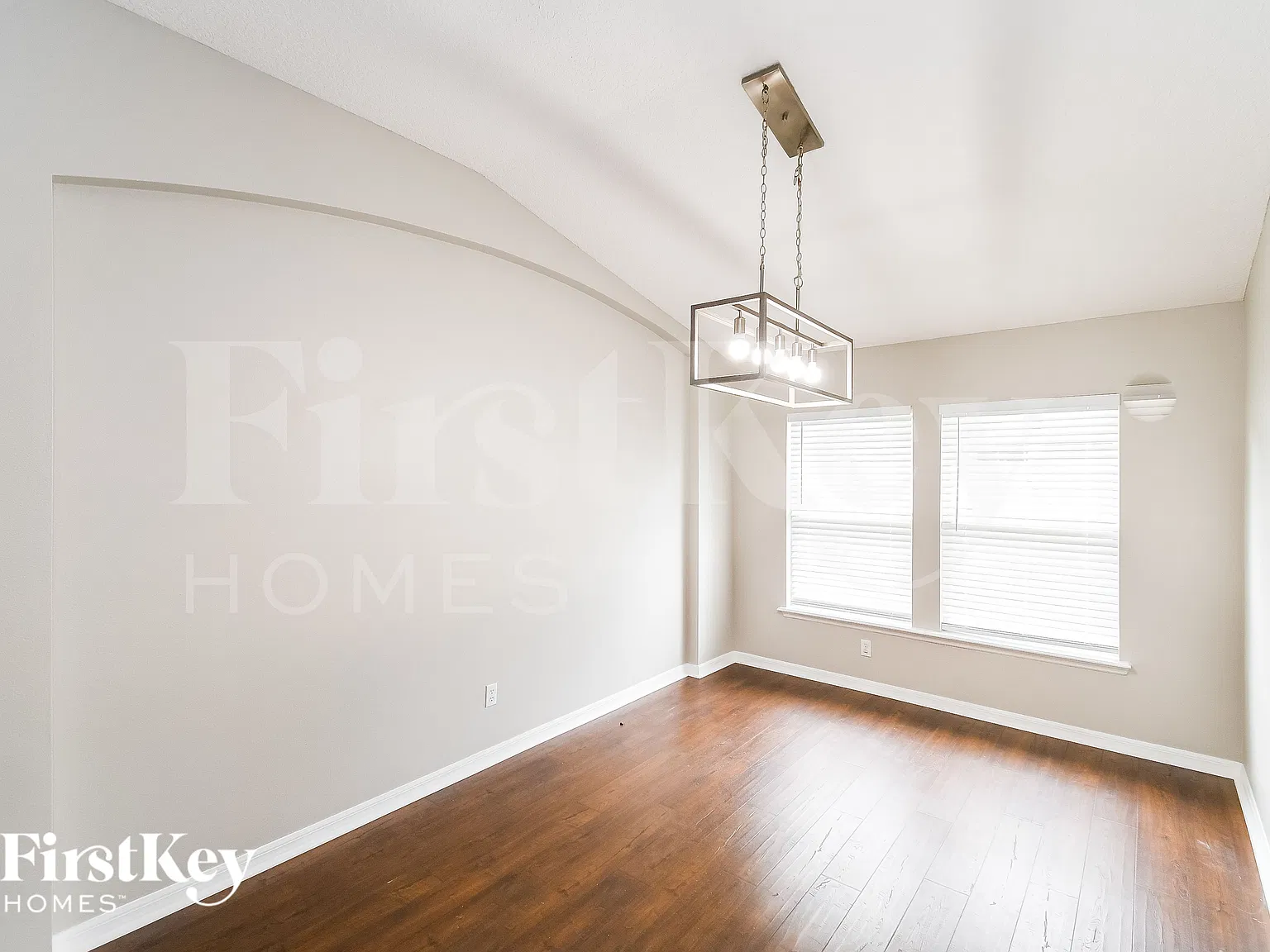 4 bed, 2.0 bath, 1753 sqft, $2,440 — Photo 3