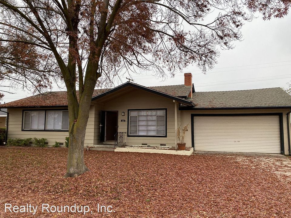 1st image of 322 E Canterbury Dr