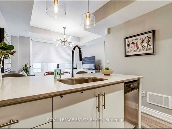 3rd image of 28 Fieldway Rd #66