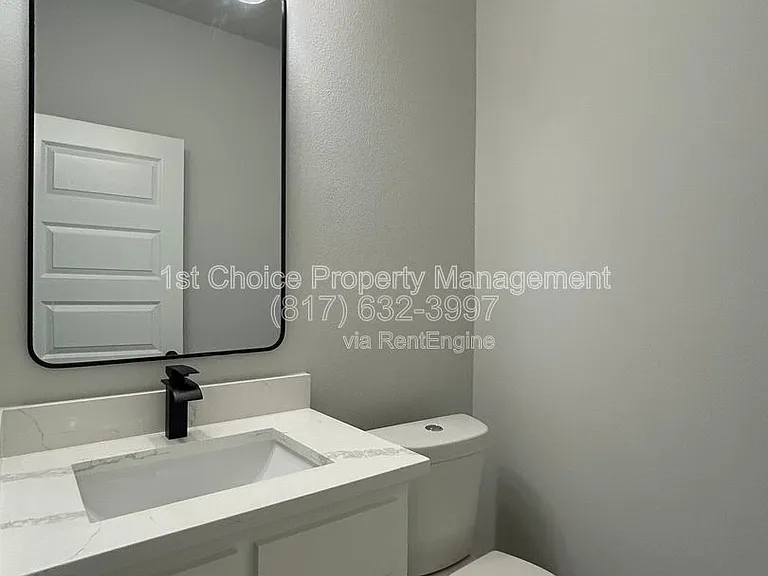 1609 Sharon St — Photo 8