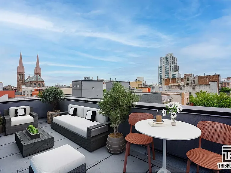 92 Manhattan Ave #3D — Photo 12