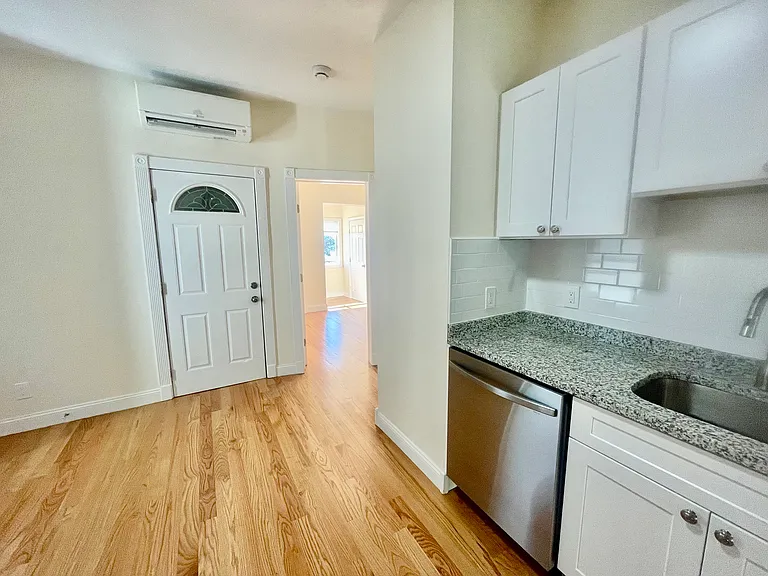 207 Princeton St #3 — Photo 10