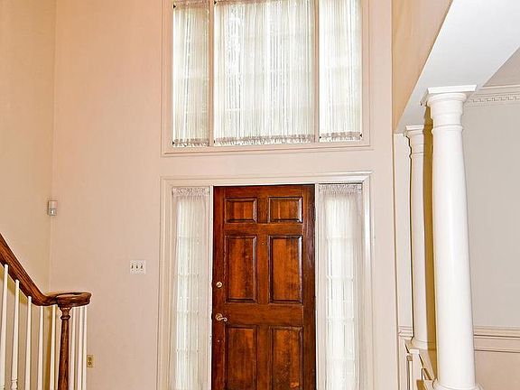 4th image of 110 Gresham Pl