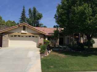 9304 Foxglen Ct, Bakersfield, CA 93312