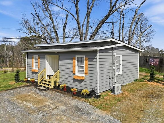 4th image of 502 Old Canton Rd