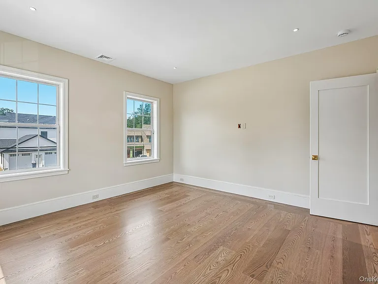 1707 Marie Ln — Photo 30