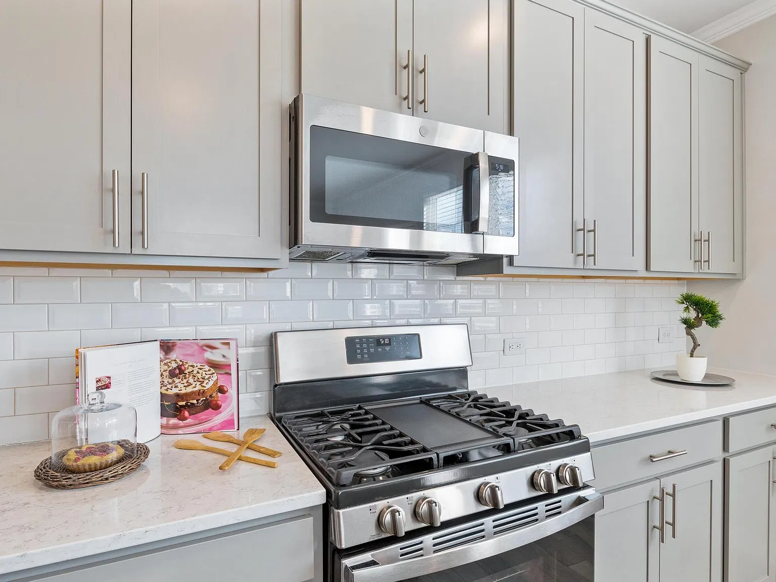 1381 Herb Garden Way — Photo 3