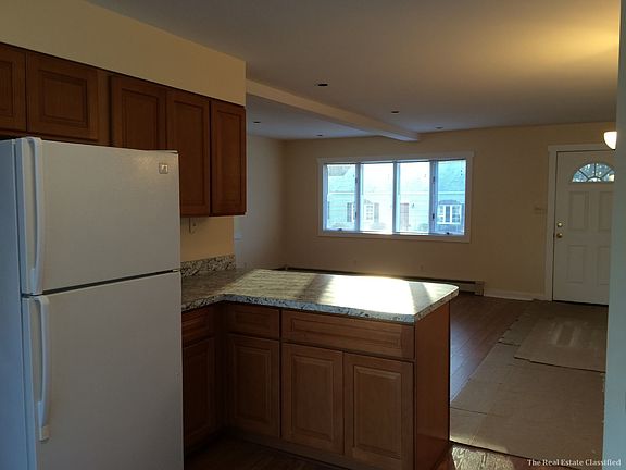 4th image of 2 Greenwood Pl