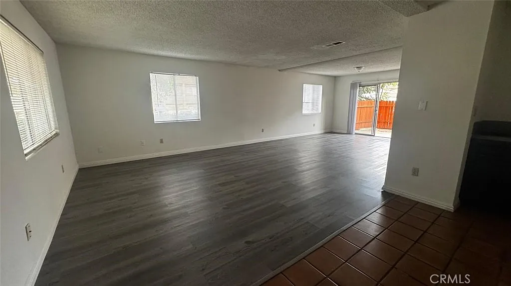 3 bed, 1500 sqft, $3,200 — Photo 3