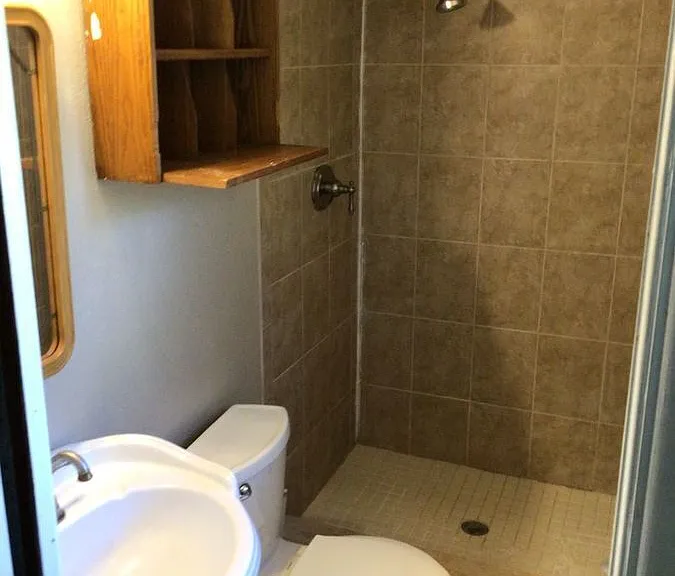 210 Temple Valley Dr — Photo 8