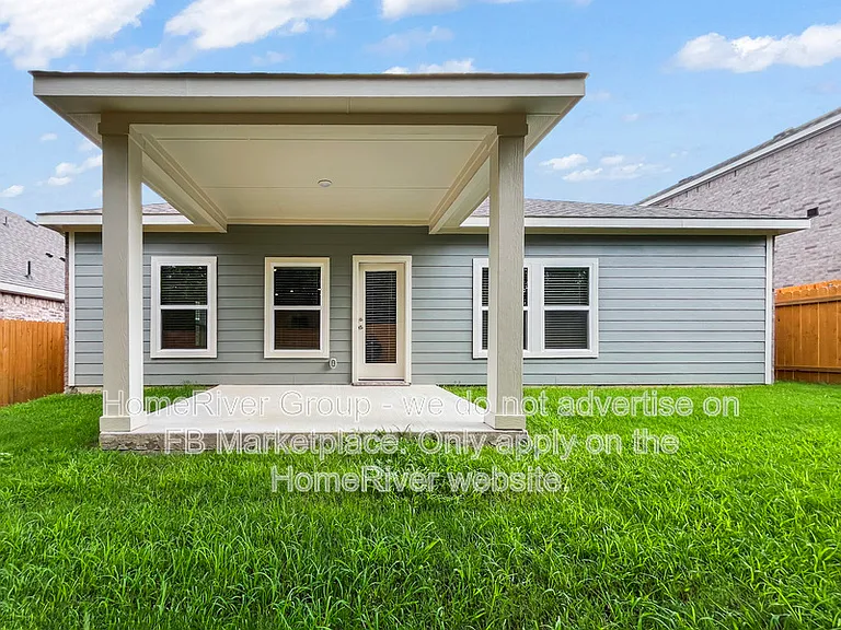 454 Suffolk Dr — Photo 17