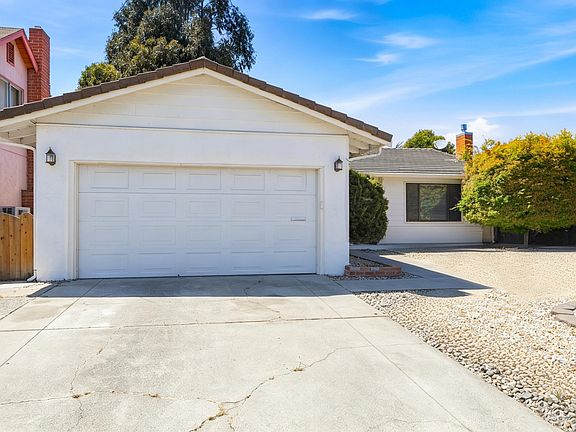 2nd image of 1025 Kilkenny Way