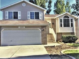 2201 W 2075 N, Clinton, UT 84015