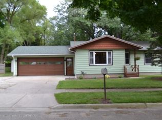 2122 Riverside Ct, Lansing, MI 48906