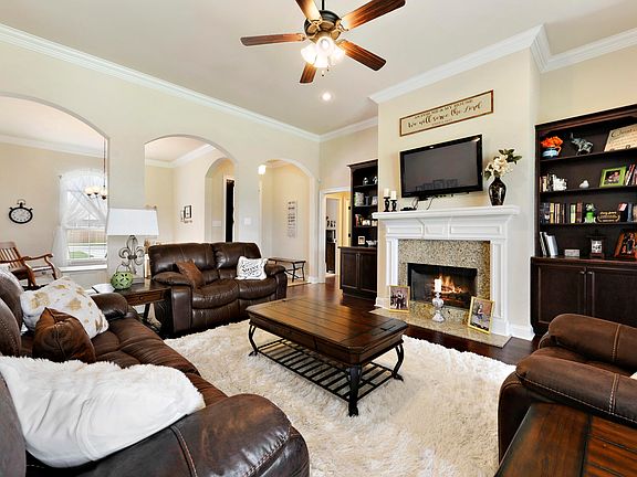 5th image of 10051 Ponderosa Pl