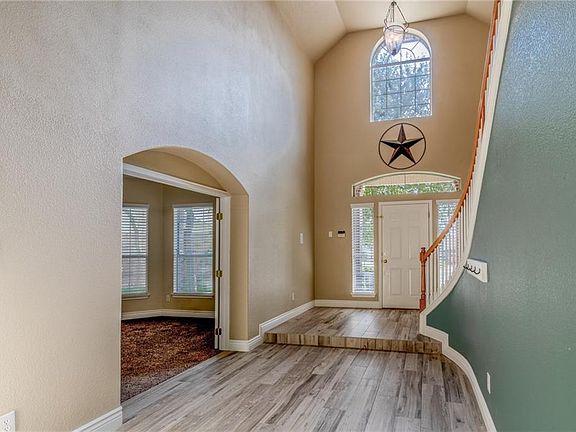 5th image of 2303 Brittway Ln