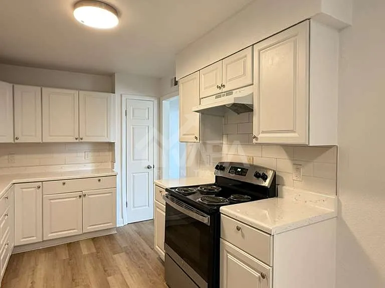 4511 Diamondhead Dr — Photo 4