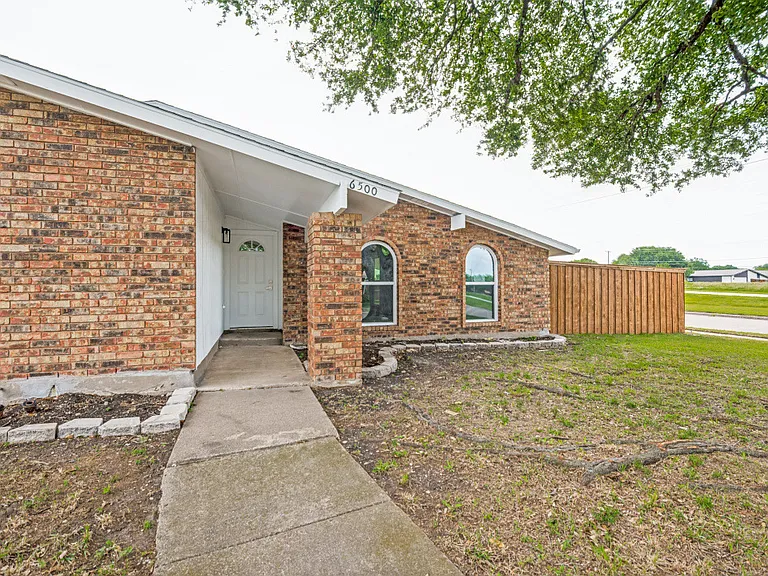 6500 Mesquite Trl — Photo 2