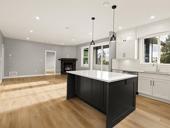 5th image of 2036 Oakhill Pl