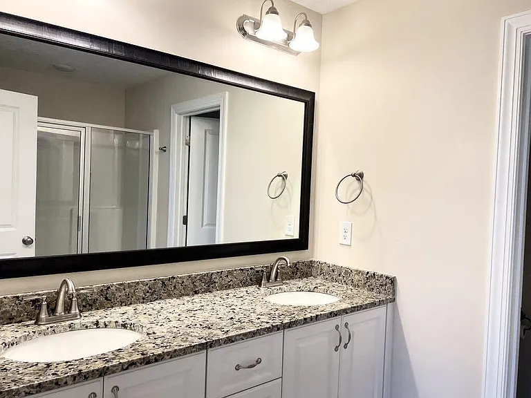594 Vinings Dr — Photo 8