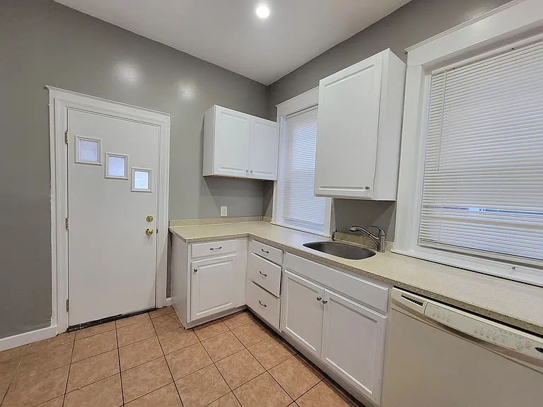 4554 N Smedley St — Photo 14