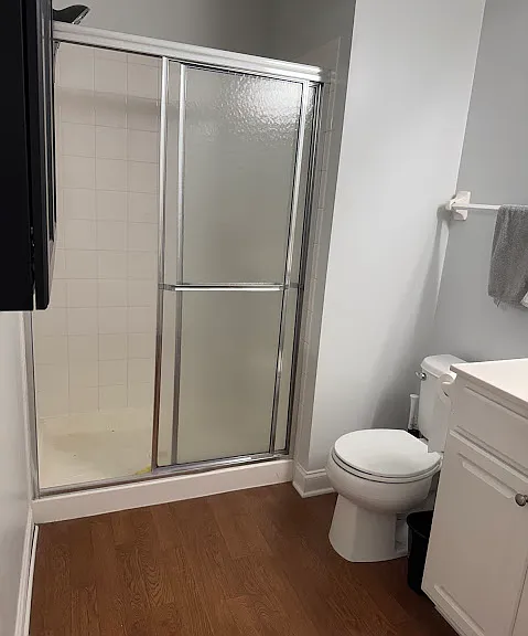 3rd floor bathroom with shower
