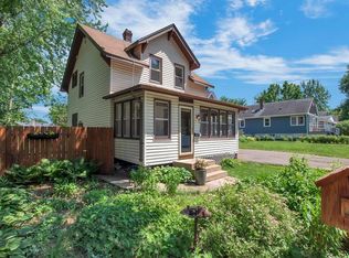 1034 Avon St N, Saint Paul, MN 55103