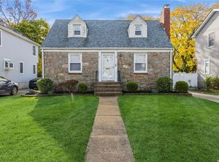 235 Thelma Ave, Merrick, NY 11566