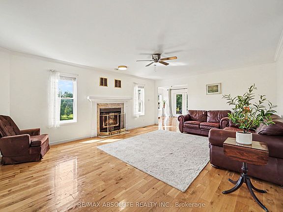 5th image of 8306 Bank St
