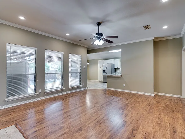 1001 Porter Pl — Photo 5