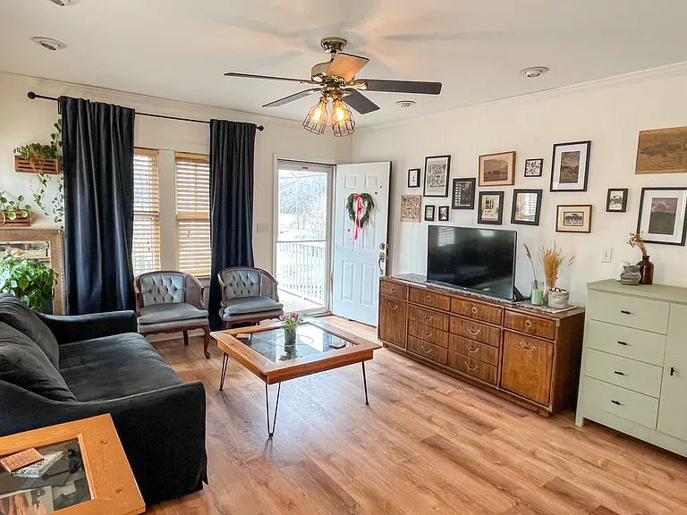 1320 Memorial Drive Ext — Photo 3