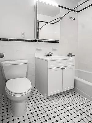 5th image of 4 Park Ave APT 15G