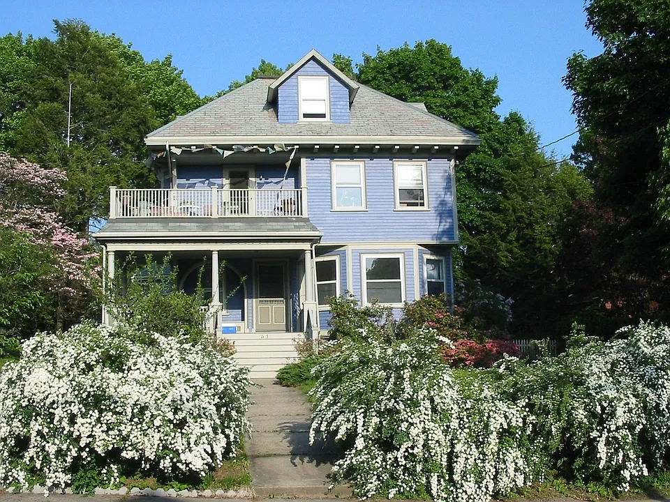 31 Barnard Ave #1