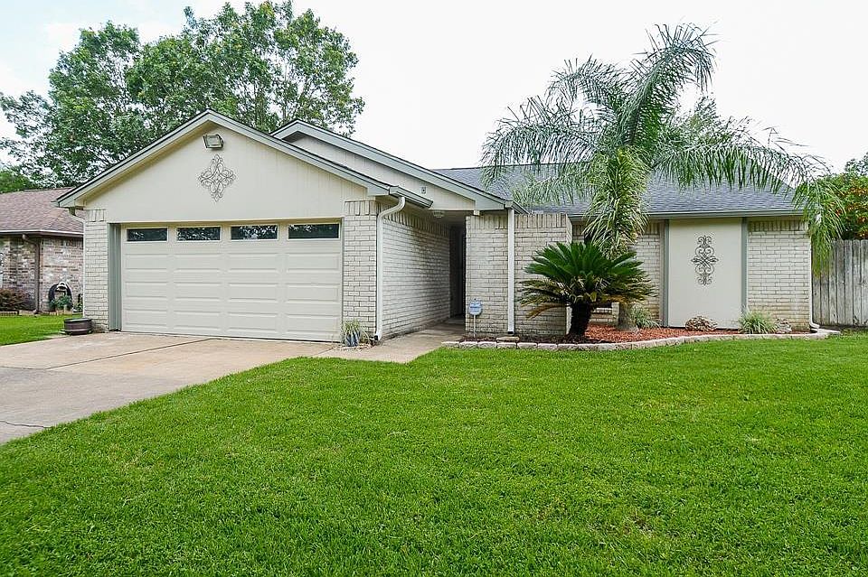 1st image of 3042 Sam Houston Dr