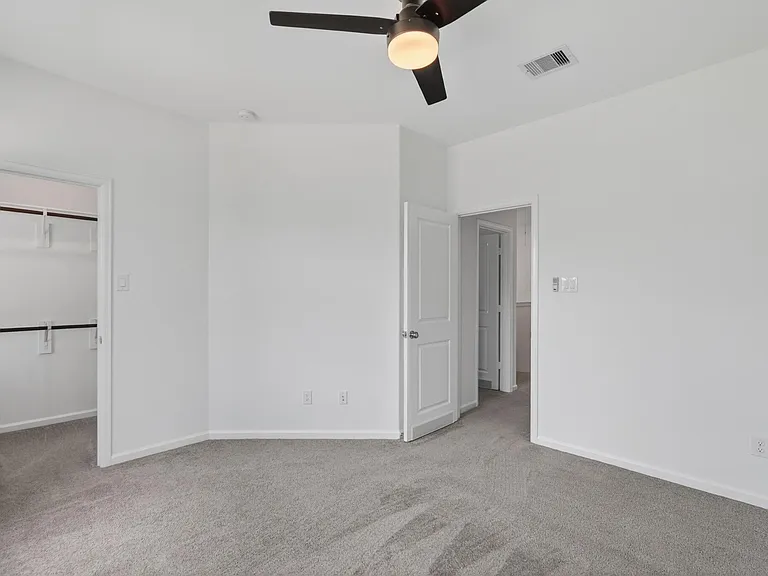 5634 Amber Brook Ln — Photo 35