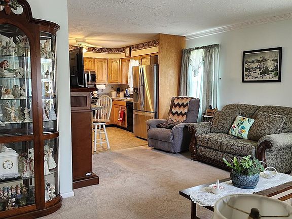 3rd image of 501 Blue Bell Dr