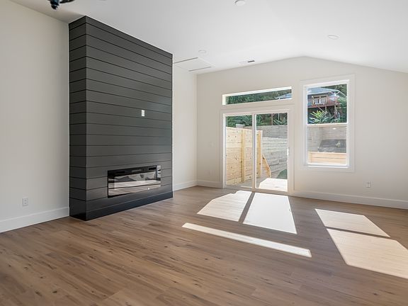 3rd image of 23 Old Chunns Cove Rd #1