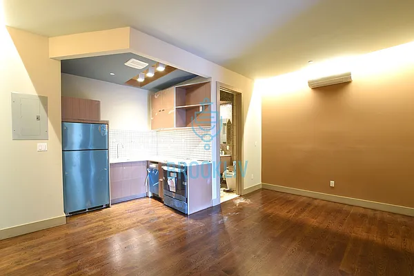 Rented by null | media 12