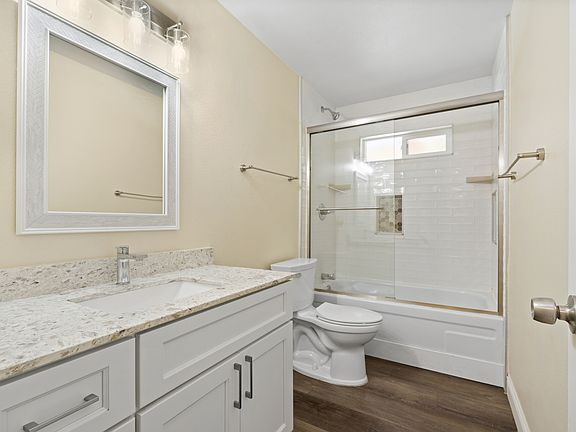 3rd image of 2226 Paloma Ave