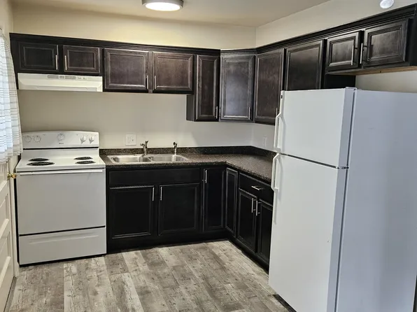 721 E Maple St APT 5, North Canton, OH 44720