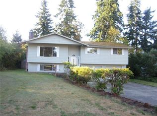 2061 NE Ridgewood St, Poulsbo, WA 98370