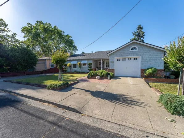 332 Washington Avenue, Ukiah, CA 95482