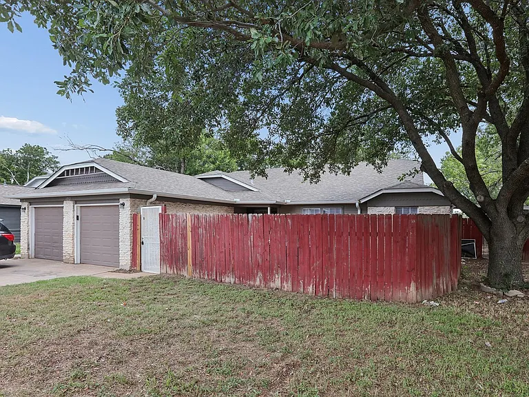 11912 Sunhillow Bnd #B — Photo 15