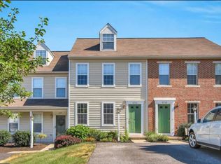 2715 Woodmont Dr, York, PA