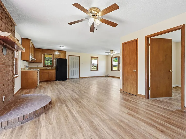 763 Tingen Rd — Photo 15